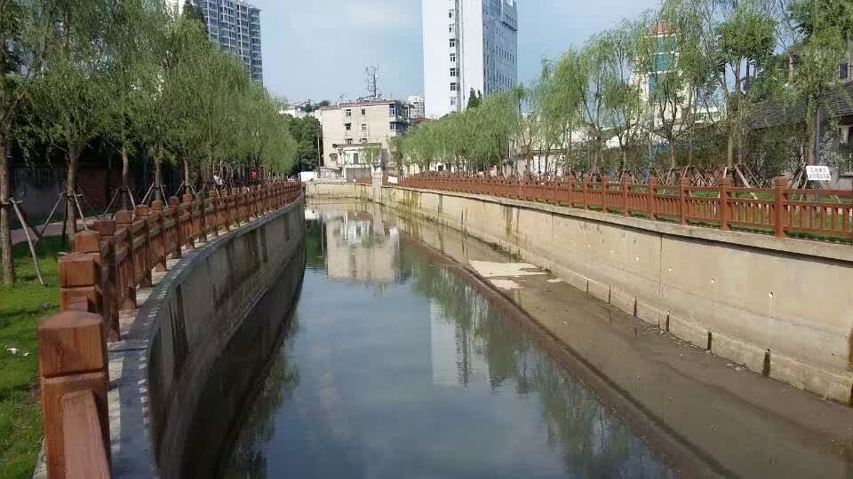 1.8米仿木護欄  (25).JPG