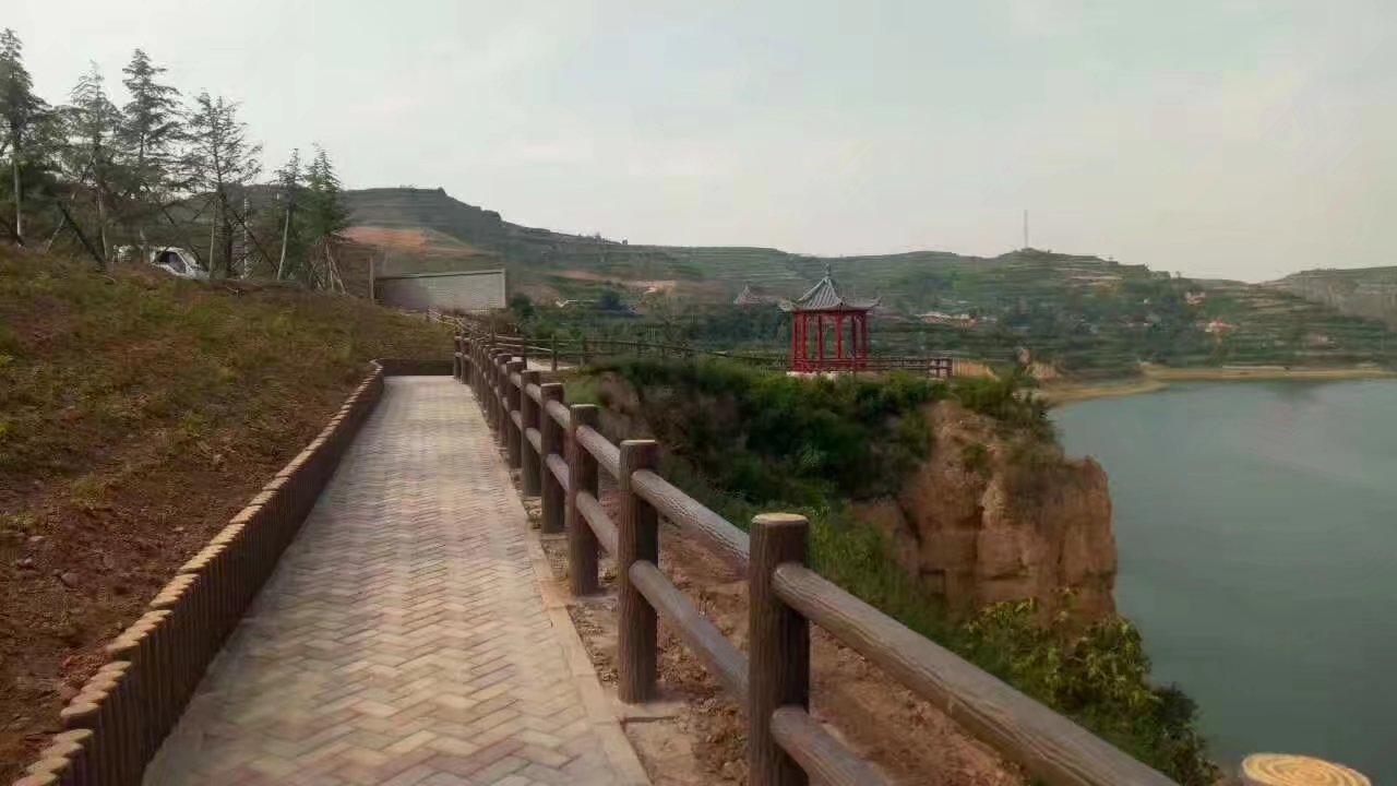 仿樹皮兩扶手護欄 (5).jpg