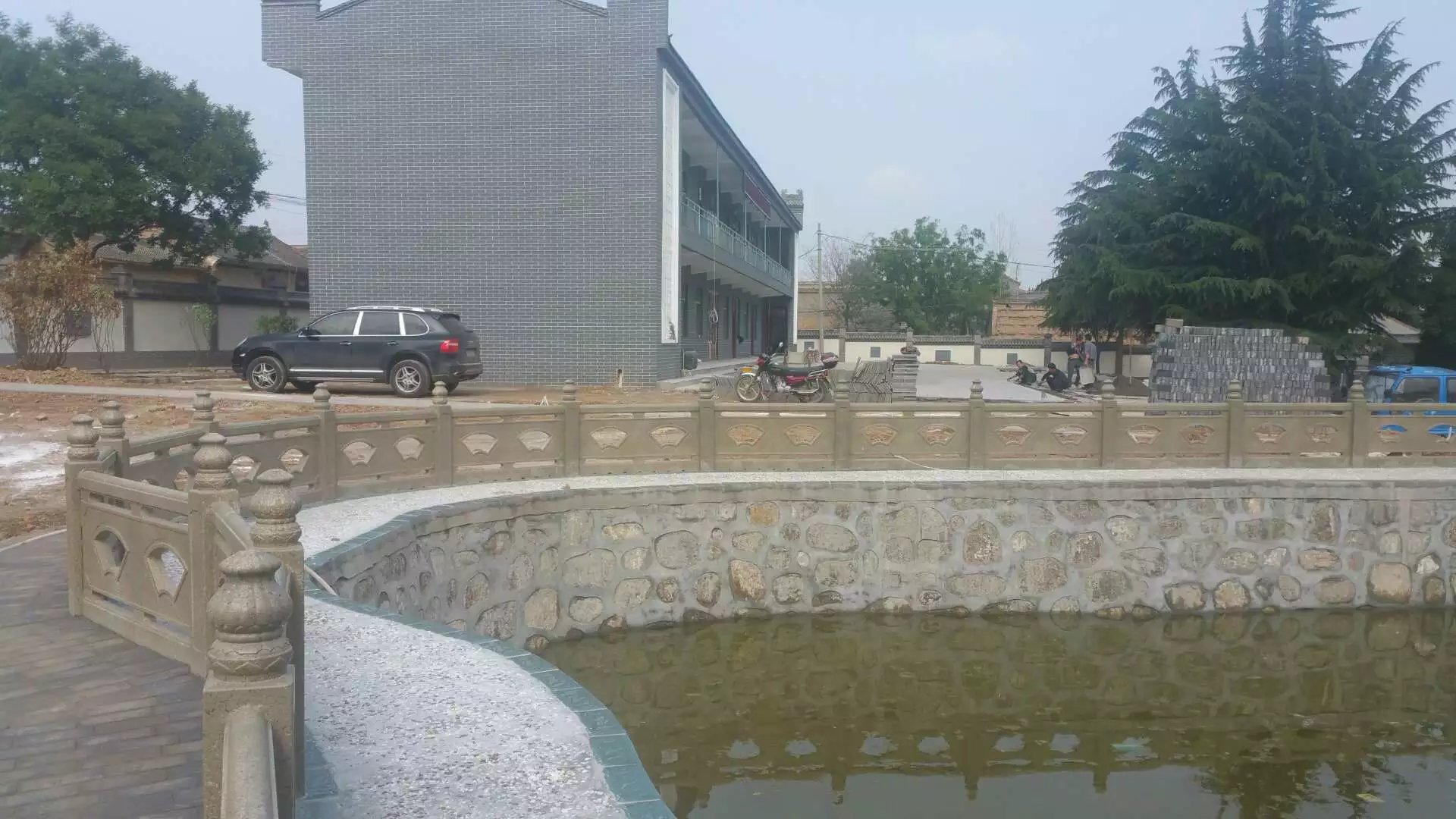 扇形河堤護欄 (1).jpg