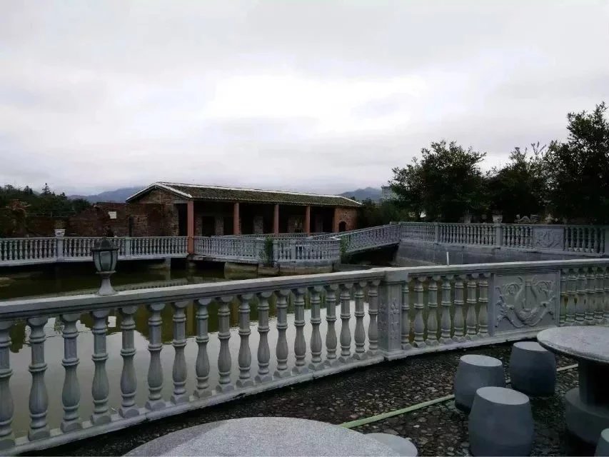 流線型（xíng）廊柱（zhù） (9).jpg