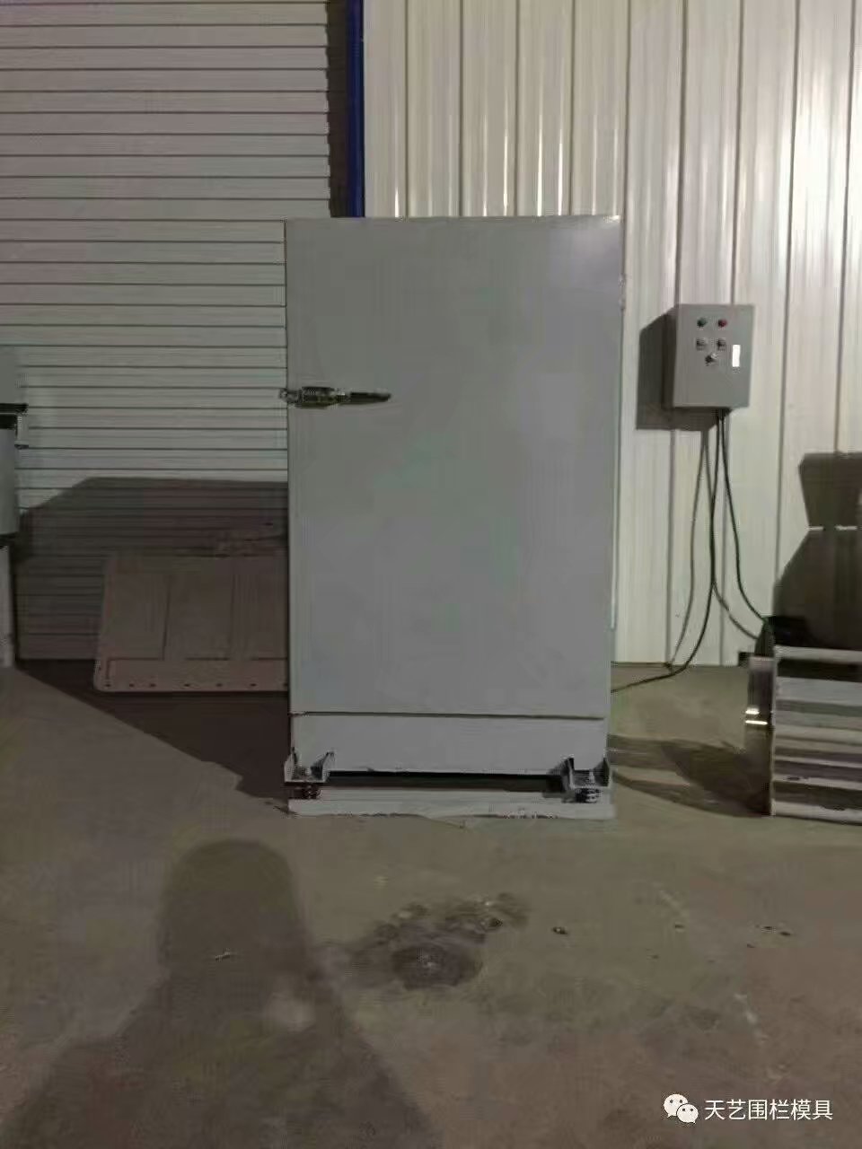 廊柱成型機 (3).jpg