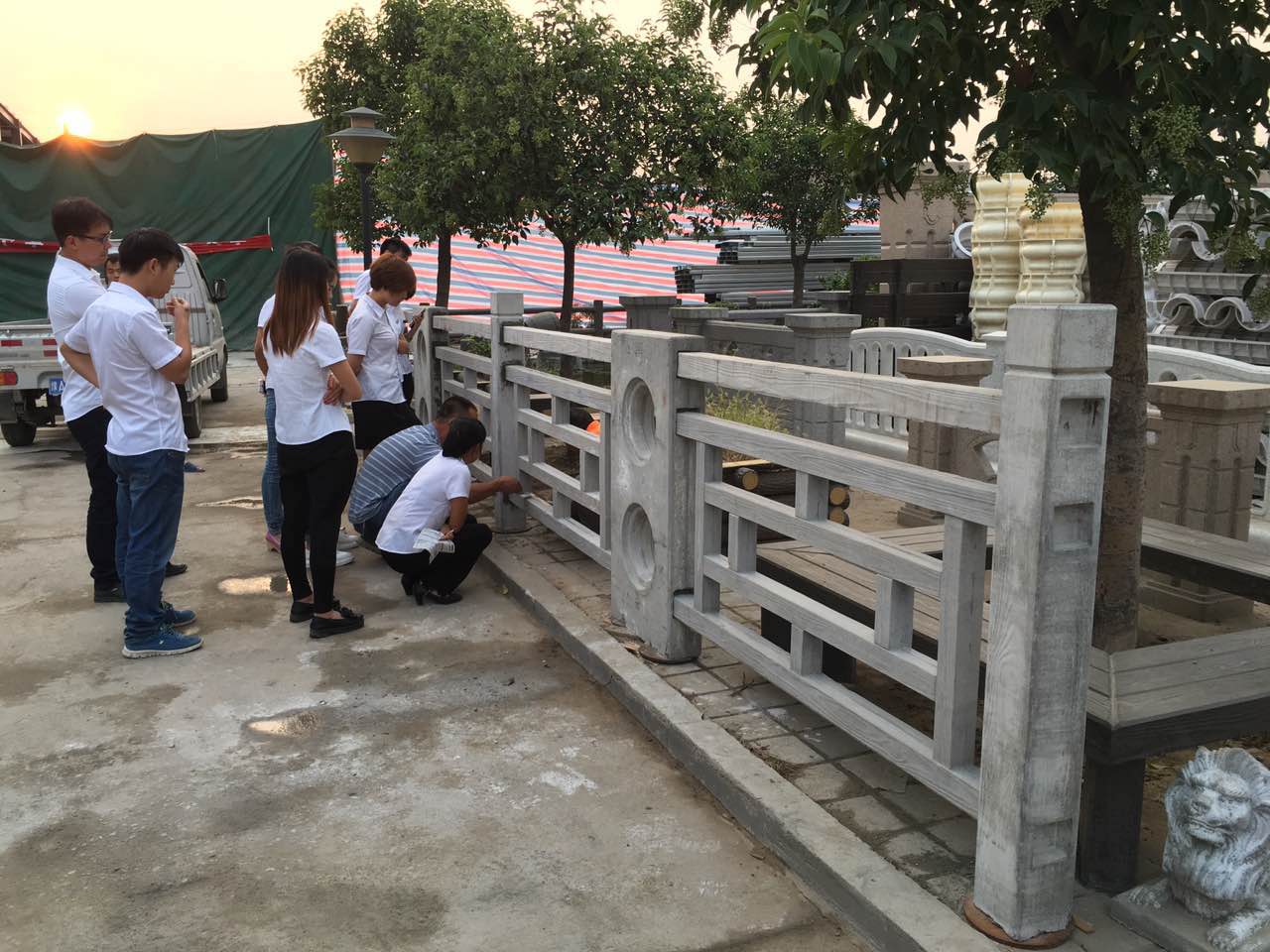 1.8米方格仿木（mù）護欄（lán） (4).jpg