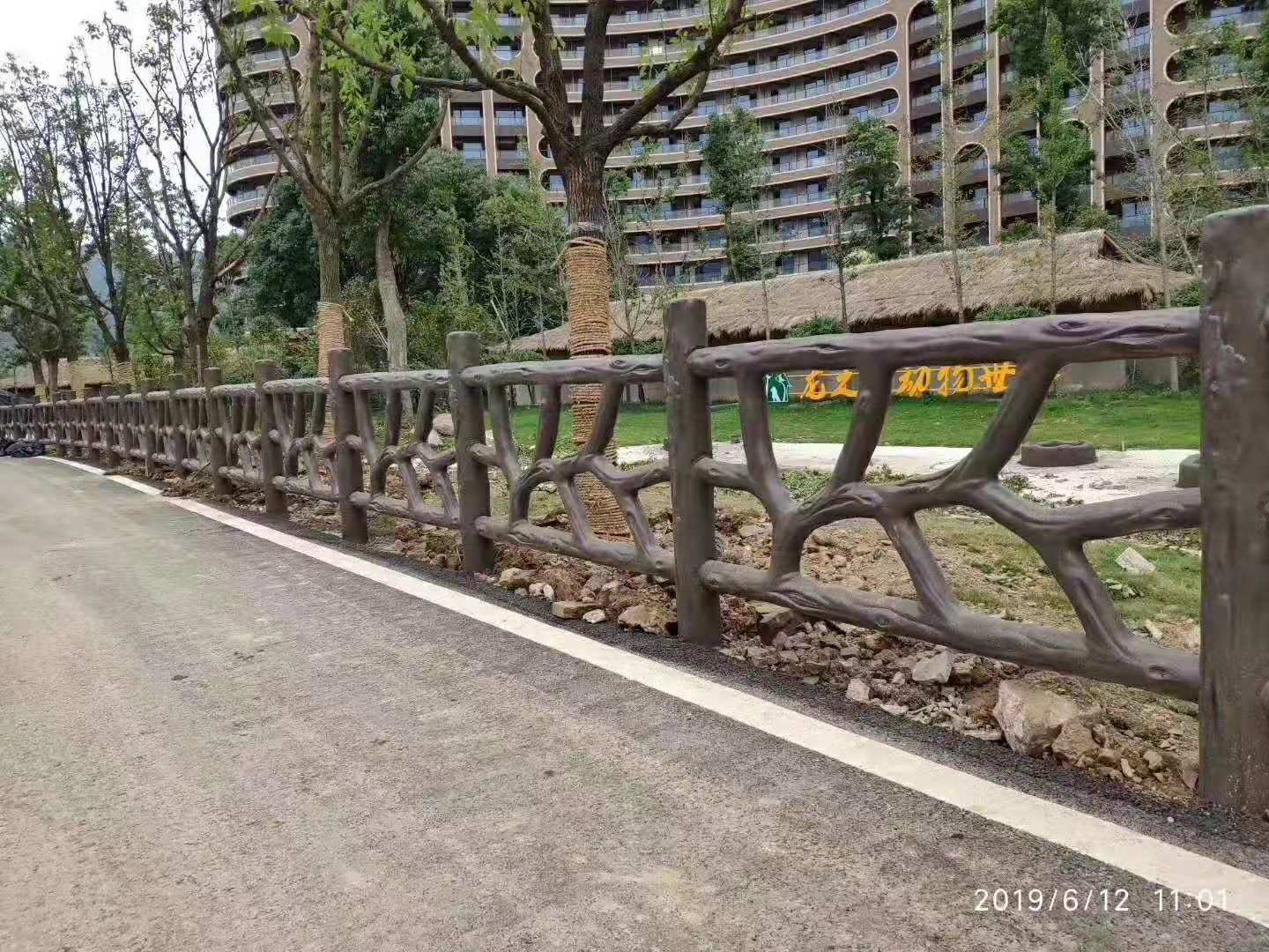 1.8米仿藤護欄 (2).jpg