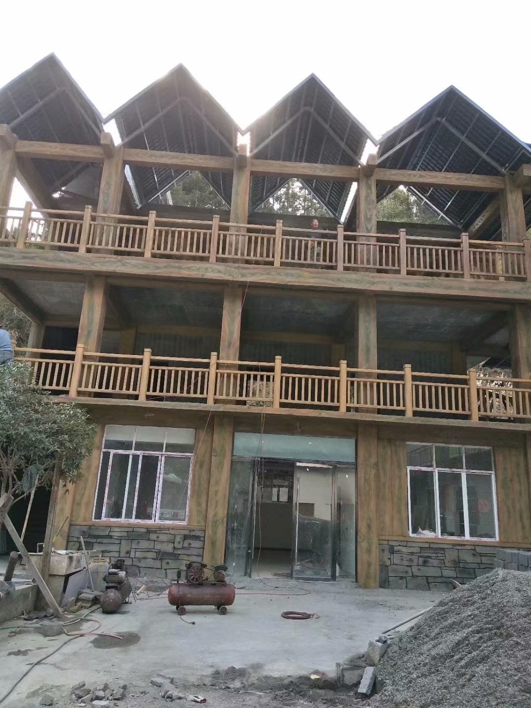 1.8米國標仿木（mù）護欄 (5).jpg